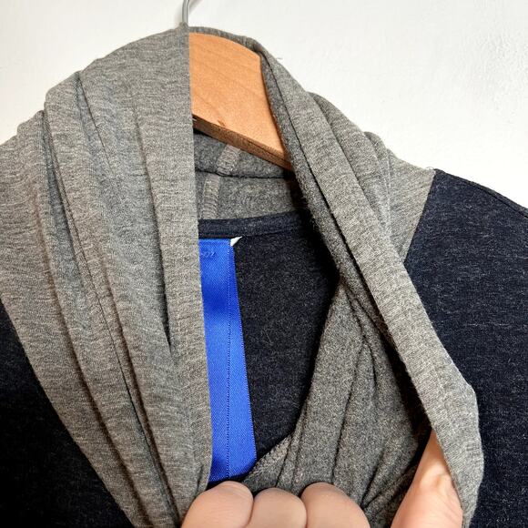 Kit and Ace Gray Tunic Sweater - Picture 5 of 6